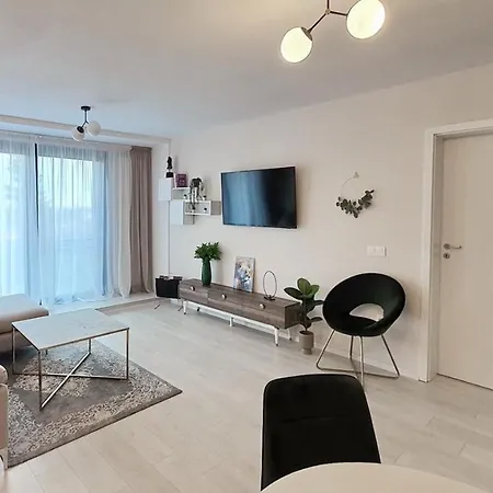Апартаменти Concept 18 *